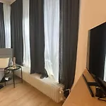 Frida City Center Apartment