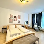 Frida City Center Apartment