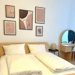 Frida City Center Apartment