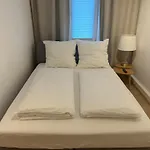 Frida City Center Apartment